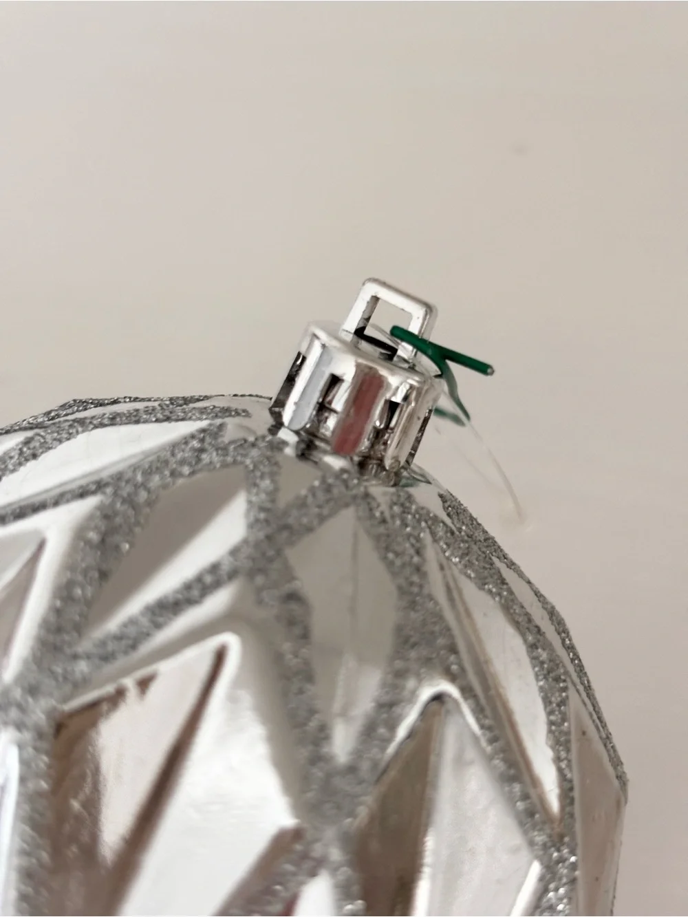 WONDERSHOP (5) Silver/Gold Diamond Cut Ornament Balls